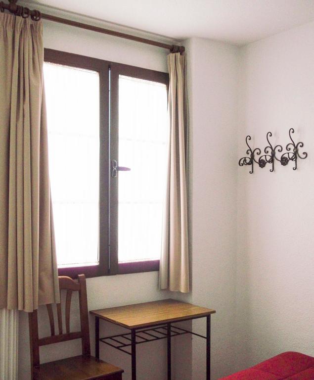 Pensión Ciudad Navarro Ramos Granada Habitación foto