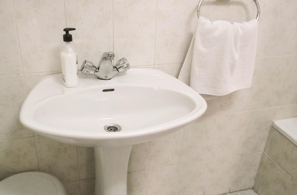 Pensión Ciudad Navarro Ramos Granada Habitación foto